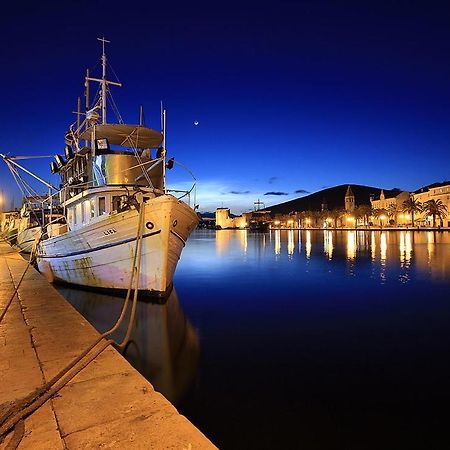 Blue View Apartments Trogir Buitenkant foto