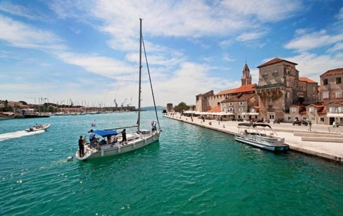 Blue View Apartments Trogir Buitenkant foto